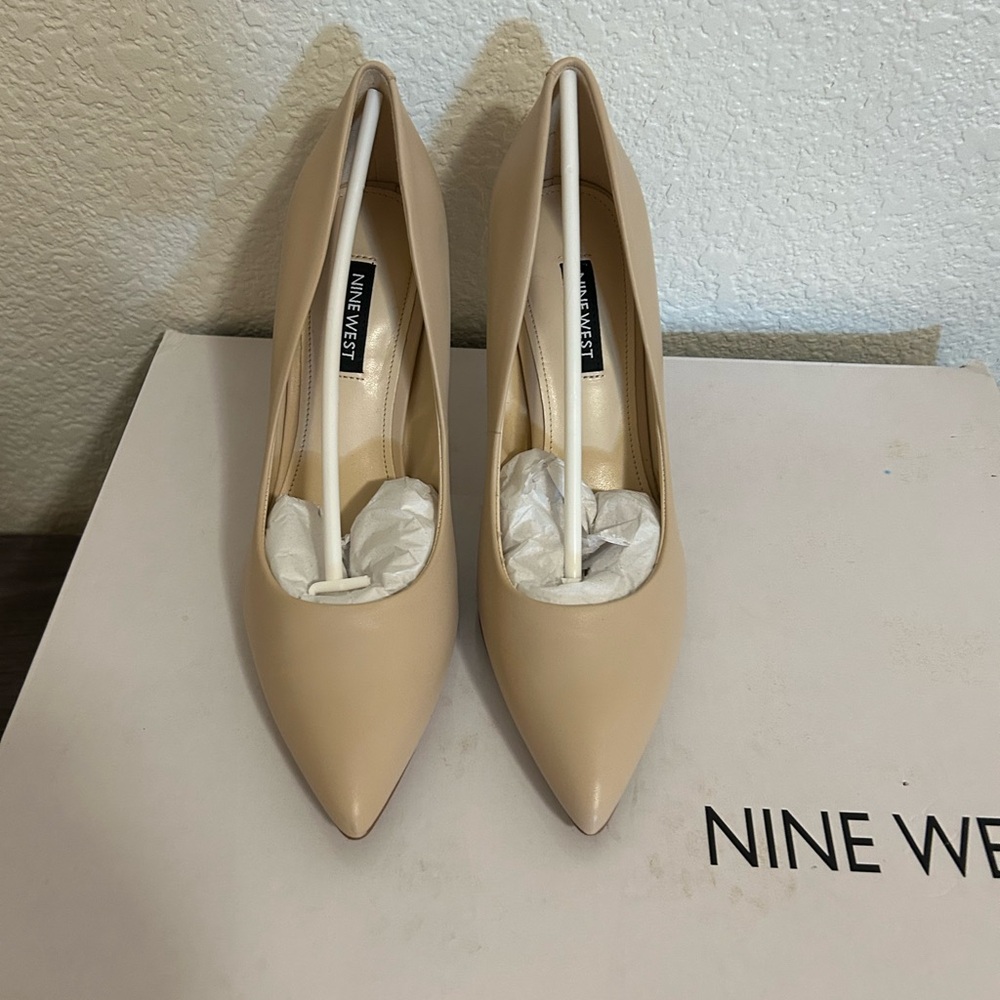 Nine West Women's Cream Heels